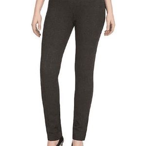 NEW - Women’s Hilary Radley Slim Fit Pull On Pants